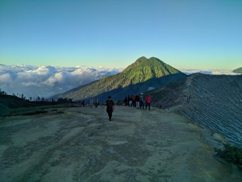 Bromo tour and Ijen crater tour from Bali 3D,- Return  3 days trip for Bromo tour and Ijen crater tour from Bali,- Return  Start from Bali to Bromo tour and Ijen crater tour with a blue fire tours, then back to Bali for 3 days trip package in East Java - Indonesia  Bromoijencratertour.com