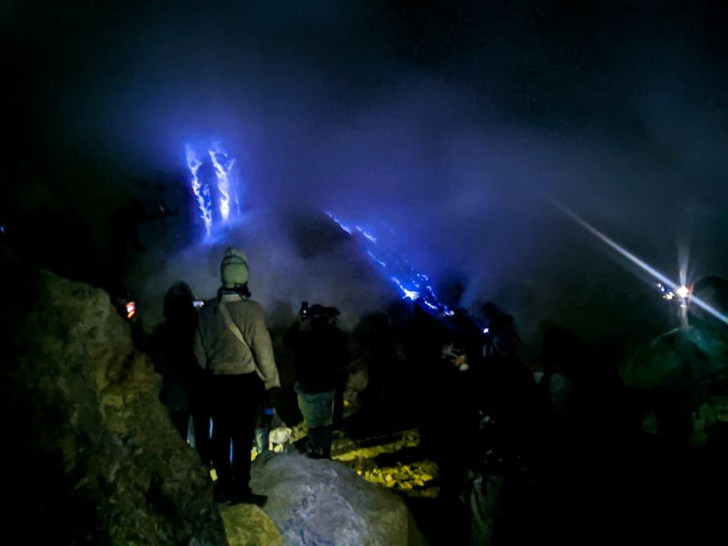 Trip to Jomblang and Pindul cave - to Bromo Ijen crater tour, then to Bali 3D Yogya adventure trip to Jomblang and Pindul cave - to Bromo Ijen crater tour, then to Bali 3D Yogya adventure trip to Jomblang and Pindul cave - to Bromo Ijen crater tour, then to Bali in 3 days 2 nights holiday travel package in Java Island Bromoijencratertour.com