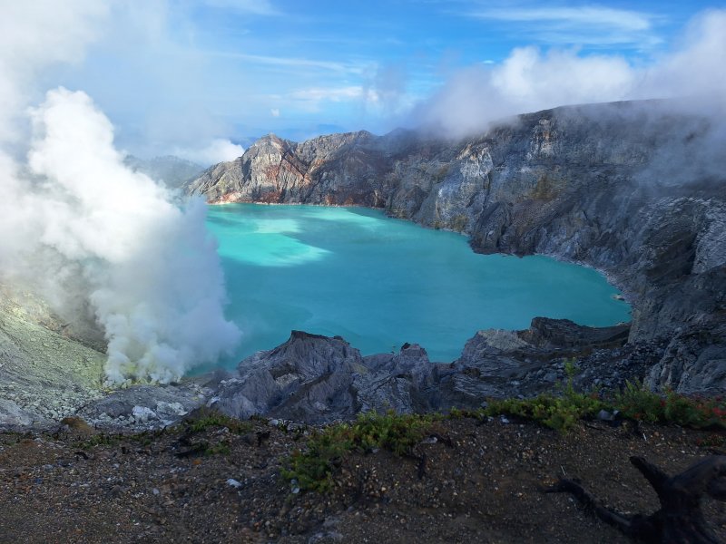 Group trip departures from Surabaya to Bromo sunrise, and Ijen crater tour - Banyuwangi 3D Group trip from Surabaya to sunrise Bromo, and Ijen crater tour - Banyuwangi 3D Group tour/ shared trip package with other tourist/ traveler from Surabaya to the Bromo sunrise view, and Ijen crater tours - Banyuwangi within 2 nights 3 days Bromoijencratertour.com