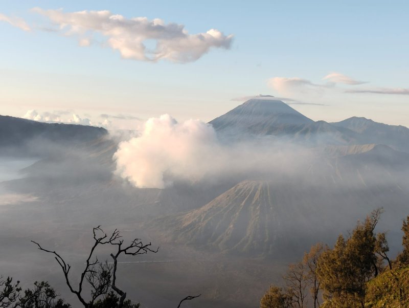 Surabaya to Ijen Bromo Tours - Yogya by a train 3D Bromo Ijen tour package for Blue Fire Ijen tour, Bromo tour & to Surabaya to take a a train to Yogya 3 days Bromo Ijen tour package from Malang or Surabaya for Ijen Crater tour with blue fire ijen, Bromo sunrise tour & to Surabaya to catch a train to Yogyakarta Bromoijencratertour.com