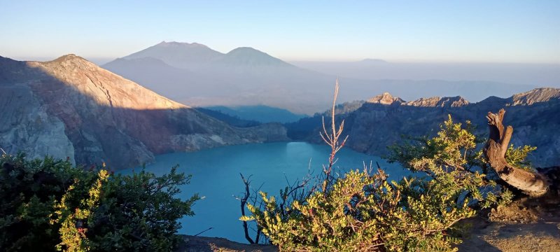 Bromo Ijen crater tour package includes savannah tours, a blue fire Ijen tours, and end in Bali 3D Bromo Ijen crater tour package includes savannah tours, a blue fire Ijen tours, - Bali 3D Bromo Ijen crater tour package includes savannah tours, a blue fire Ijen tours from Malang or Surabaya, and end in Bali within 3 days 2 nights holiday travel Bromoijencratertour.com