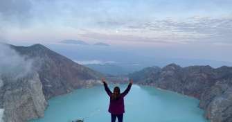 Tour to Tumpak Sewu, Ijen crater, Mt Bromo - to Borobudur and Prambanan 5D Tour to Tumpak Sewu waterfall, Ijen crater, Mt Bromo - to Borobudur and Prambanan 5D Tour to Tumpak Sewu waterfall, Ijen crater, Mt Bromo from Surabaya or Malang and go to Borobudur and Prambanan temple tours within 5 days holiday trip package Bromoijencratertour.com