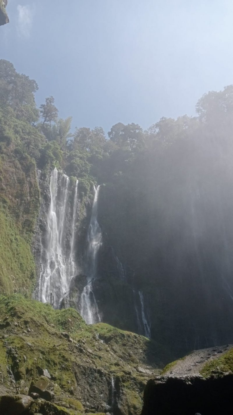 Yogya to Borobudur, Prambanan, Tumpak Sewu and Bromo Ijen crater tour - Bali 4D Yogya to Borobudur, Prambanan, Tumpak Sewu and Bromo Ijen crater tour - Bali 4D Drive from Yogyakarta to Borobudur, Prambanan, Tumpak Sewu and Bromo Ijen crater tour and then to Bali within 4 days 3 nights hoiliday trip package Bromoijencratertour.com