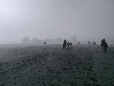 Java tour start from Malang or Surabaya to Mt Bromo,- then to Bali 2D Bromoijencratertour.com